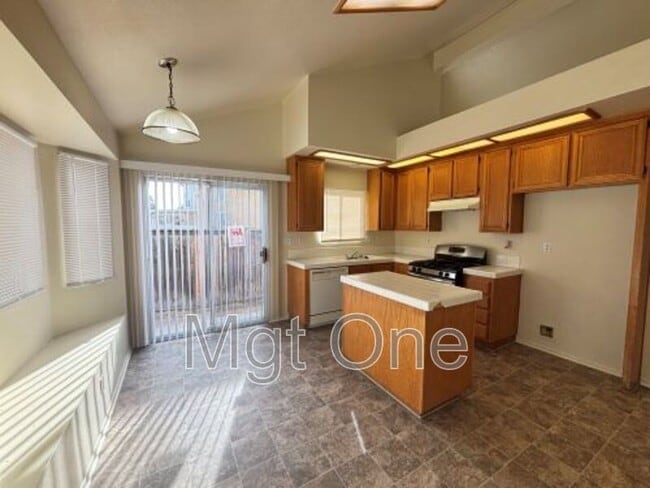 12780 Pan Am Blvd in Moreno Valley, CA - Building Photo - Building Photo