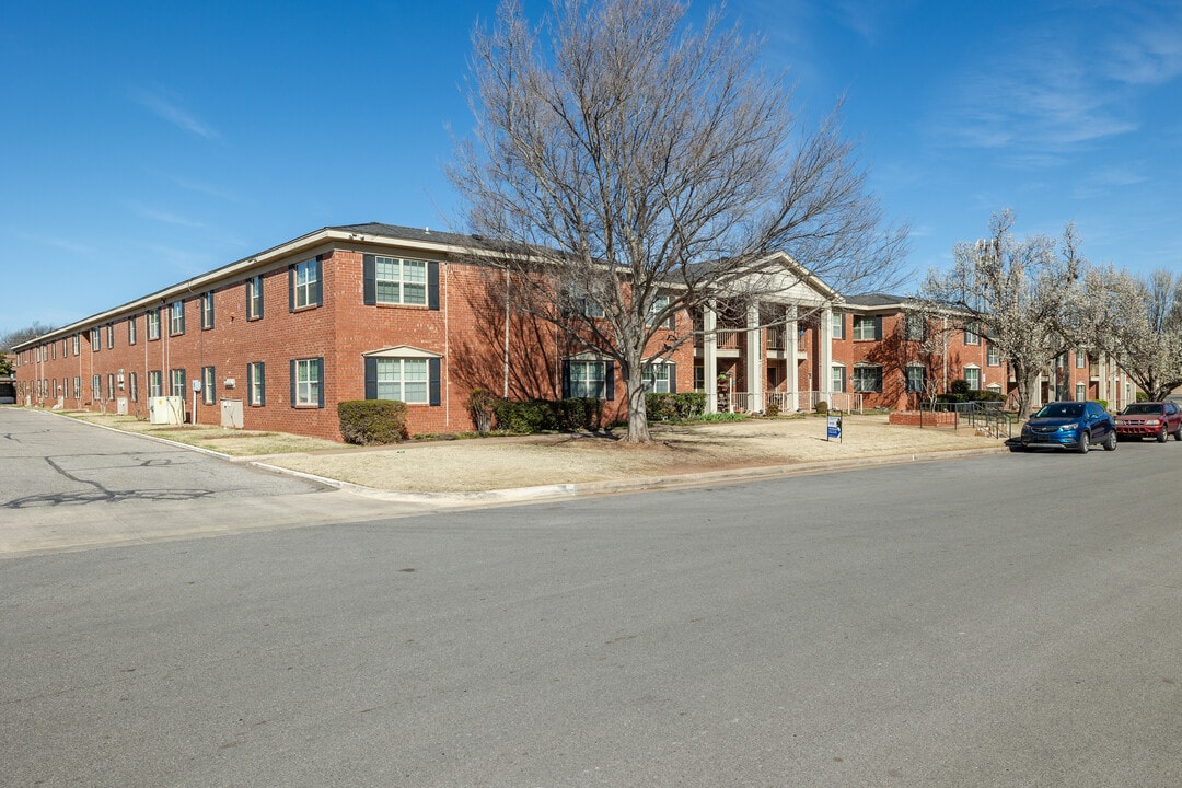 Tara Condominiums in Oklahoma City, OK - Building Photo
