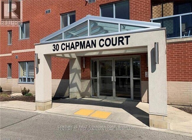 30-230 Chapman Ct in London, ON - Building Photo - Building Photo