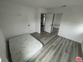 1224 1/2 Alexandria Ave in Los Angeles, CA - Building Photo - Building Photo