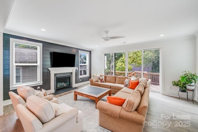 1613 N McDowell St in Charlotte, NC - Building Photo - Building Photo