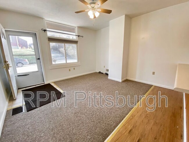 421 Kirk Ave in Pittsburgh, PA - Building Photo - Building Photo