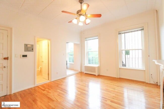 594 Henry St in Brooklyn, NY - Building Photo - Building Photo