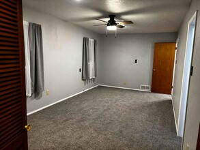 608 E 16th St in Farmington, NM - Building Photo - Building Photo