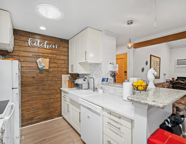 28947 Thousand Oaks Blvd in Agoura Hills, CA - Building Photo - Building Photo
