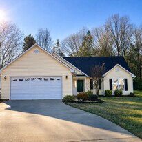 2024 Capstone Ct in Rock Hill, SC - Building Photo