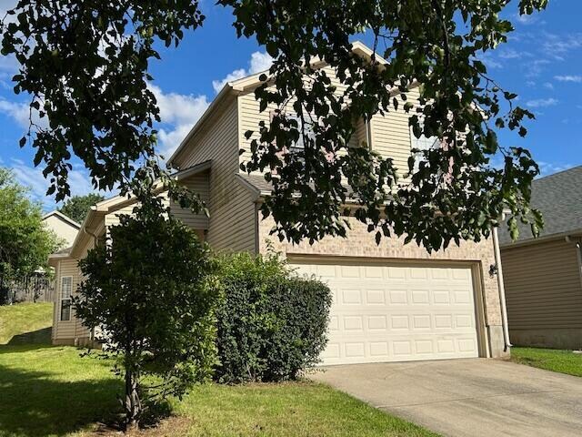 220 White Oak Trace in Lexington, KY - Building Photo - Building Photo