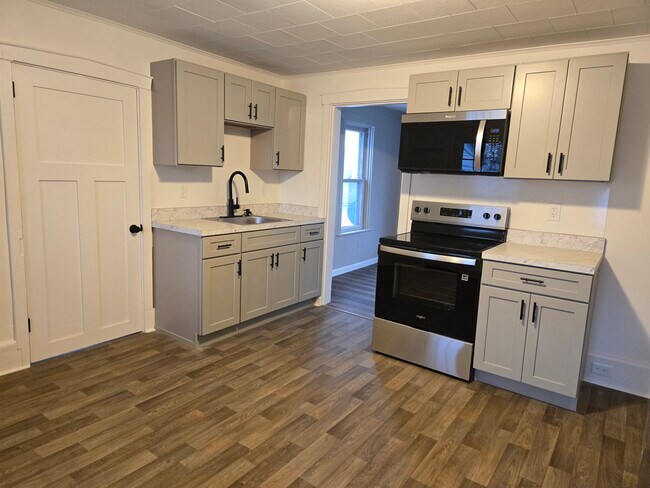 2 twin brook rd, Unit Apt 3 in Lititz, PA - Foto de edificio - Building Photo