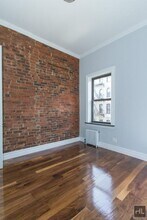 Clinton Street in New York, NY - Building Photo - Building Photo