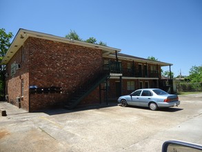 Evangeline Place Apartments in Baton Rouge, LA - Foto de edificio - Building Photo