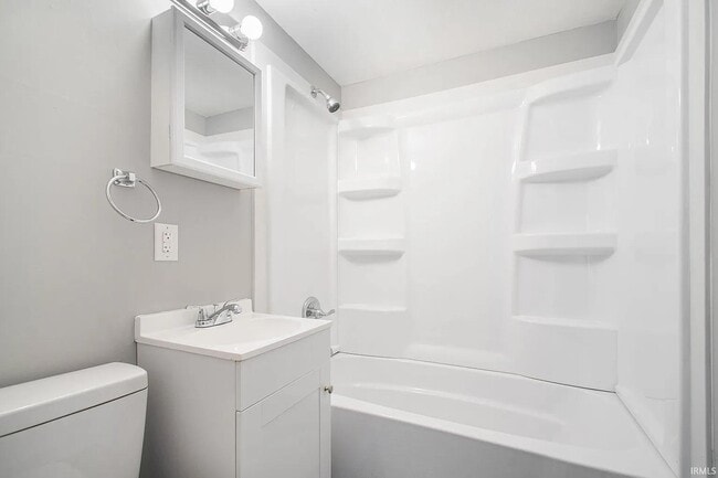 property at 1534 E Bowman St
