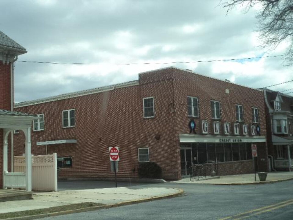 45 S Main St-Unit -Apt 1 in Spring Grove, PA - Building Photo