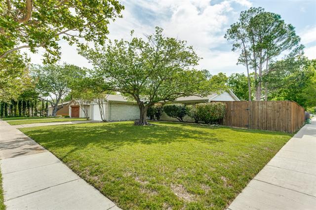 property at 638 Cranbrook Park