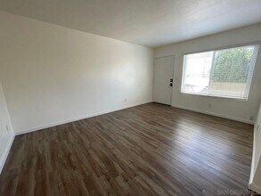 4515 Bancroft St in San Diego, CA - Building Photo - Building Photo