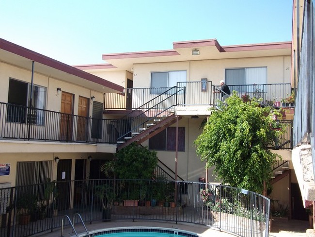1440 Lincoln Ave-Unit -7 in San Diego, CA - Building Photo - Building Photo