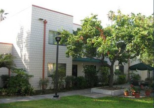 Lenzen Gardens in San Jose, CA - Foto de edificio - Building Photo