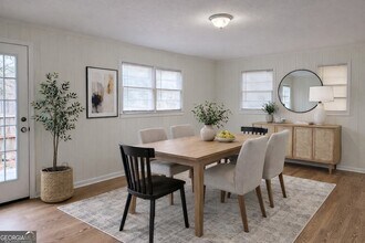 1065 Nelson St in Jackson, GA - Building Photo - Building Photo