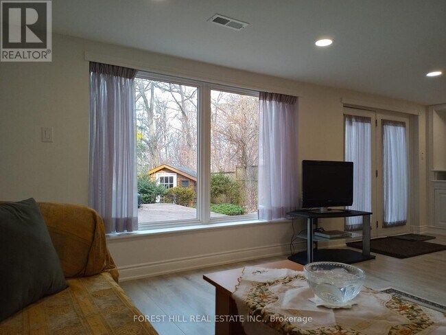 100 Grandview Ave in Markham, ON - Building Photo - Building Photo