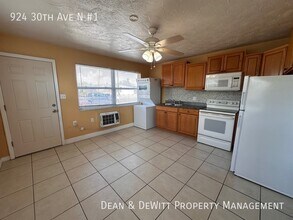 924 30th Ave N in St. Petersburg, FL - Building Photo - Building Photo