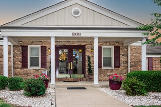 Chesterfield Village in Mount Vernon, IL - Building Photo - Building Photo