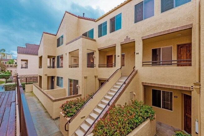 3929 Nobel Dr in San Diego, CA - Building Photo - Building Photo