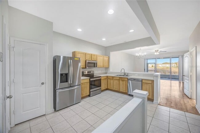 5004 Barnstead Dr in Riverview, FL - Building Photo - Building Photo