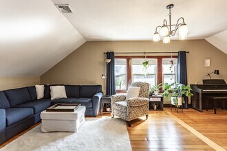 256 Maple St-Unit -3 in Fall River, MA - Building Photo - Building Photo