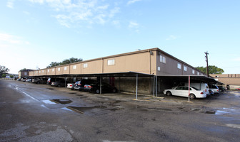 Unity Pointe Apartments in Houston, TX - Building Photo