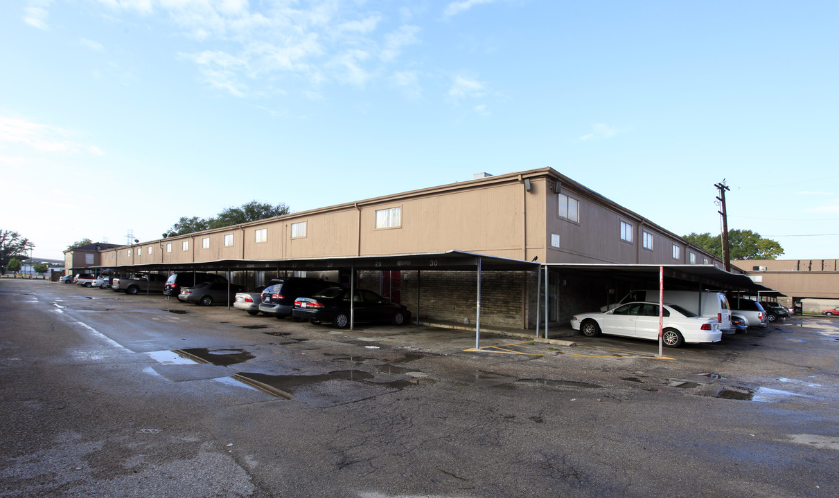 Unity Pointe Apartments in Houston, TX - Building Photo