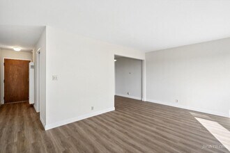 3225 Vicente St in San Francisco, CA - Building Photo - Building Photo