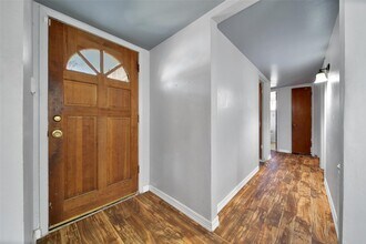 1559 Diplomat Way in Houston, TX - Building Photo - Building Photo