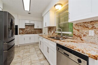 4811 Algernon Dr in Spring, TX - Building Photo - Building Photo