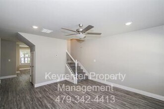 604 E Osage Trce in Rogers, AR - Building Photo - Building Photo