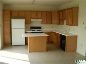 8376 Scenic View Dr in Breinigsville, PA - Building Photo - Building Photo