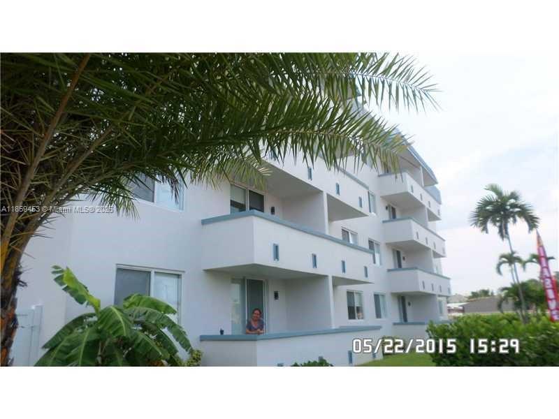 11750 NE 16th Ave in Miami, FL - Building Photo