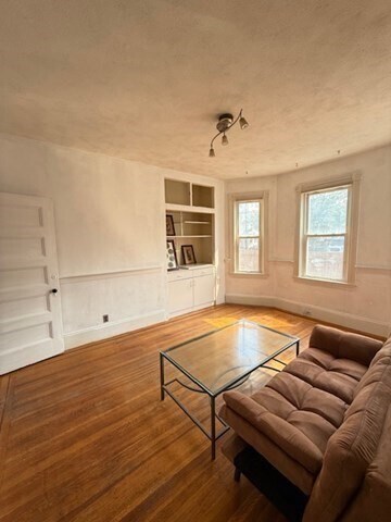 58 Aspinwall Ave, Unit 1 in Brookline, MA - Building Photo - Building Photo