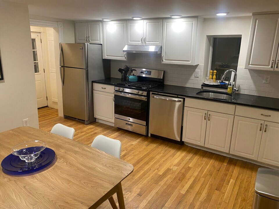 125 Spring St, Unit 2 in Cambridge, MA - Foto de edificio