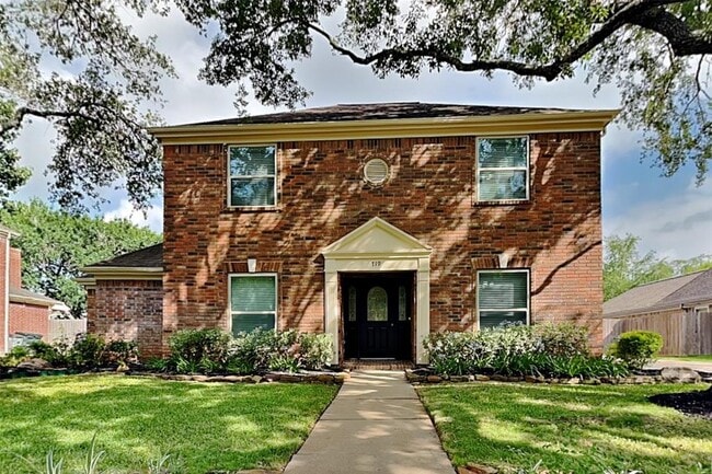 property at 719 Fernglade Dr