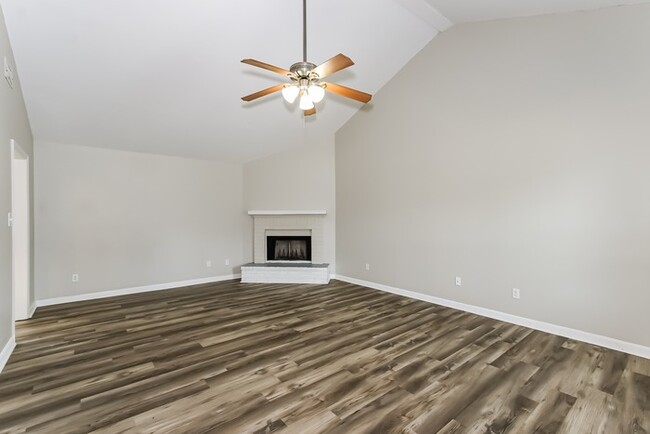 2946 Dahlia Dr in Augusta, GA - Foto de edificio - Building Photo