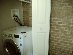 663 W Melrose St-Unit -2C in Chicago, IL - Foto de edificio - Building Photo
