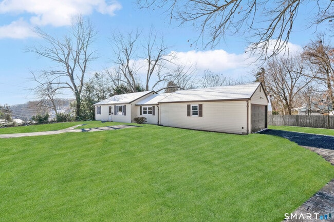 23 Bancroft Rd in Vernon, CT - Building Photo - Building Photo