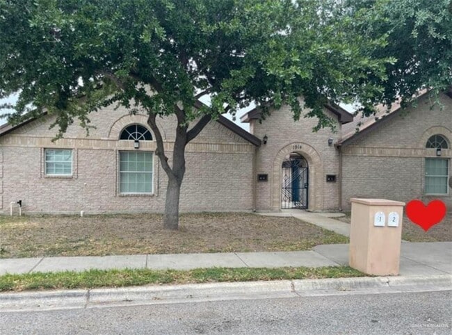 property at 1914 Bahamas Dr