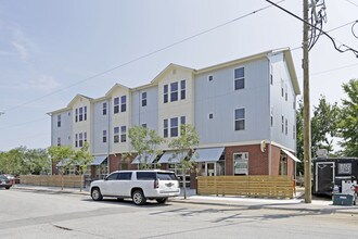 AMPM LLC in Fayetteville, AR - Building Photo - Building Photo