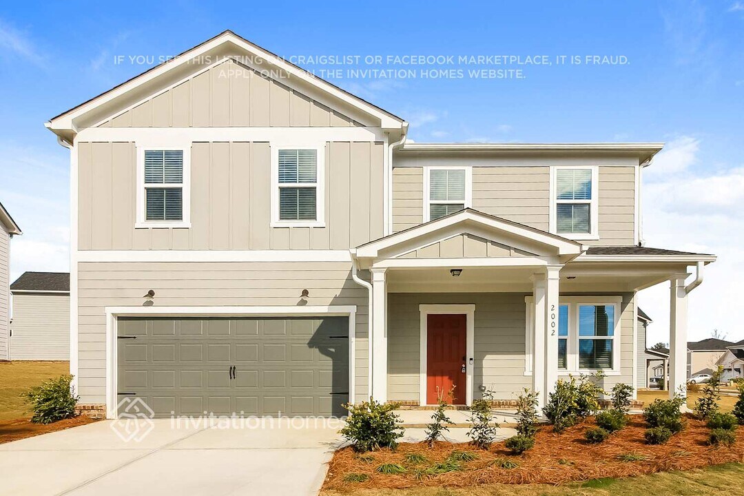 2002 Blackbird Cir in Covington, GA - Building Photo