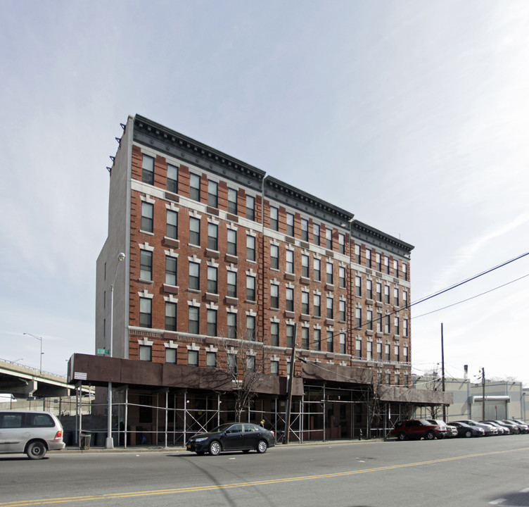 Jasmine Court in Bronx, NY - Building Photo