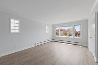 8320 W Irving Park Rd in Chicago, IL - Building Photo - Building Photo