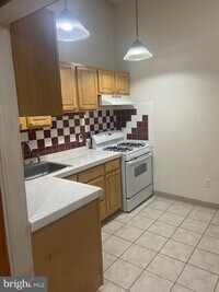 1833 W Lexington St photo'