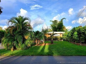 2512 Key Largo Ln in Fort Lauderdale, FL - Building Photo