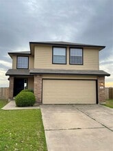 225 Hyltin St in Hutto, TX - Building Photo - Building Photo