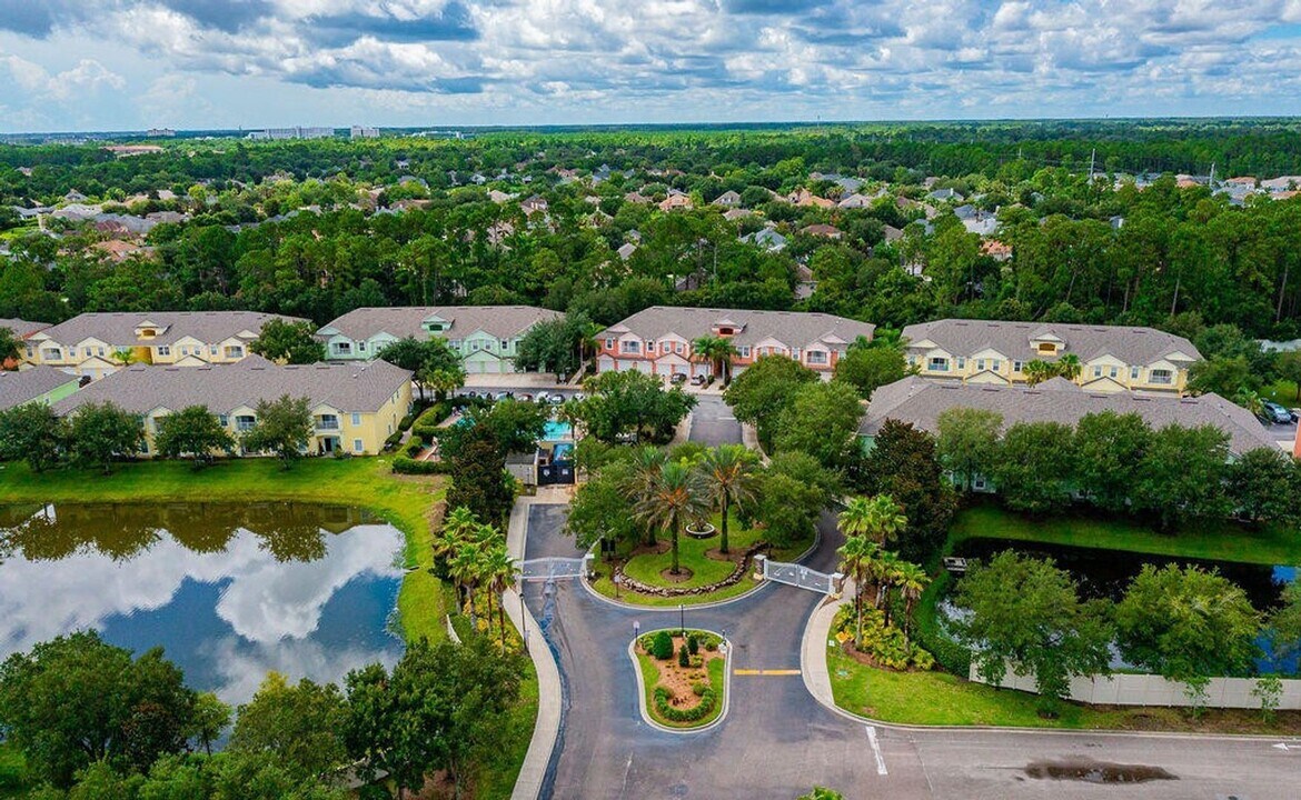 13827 Herons Landing Way in Jacksonville, FL - Building Photo